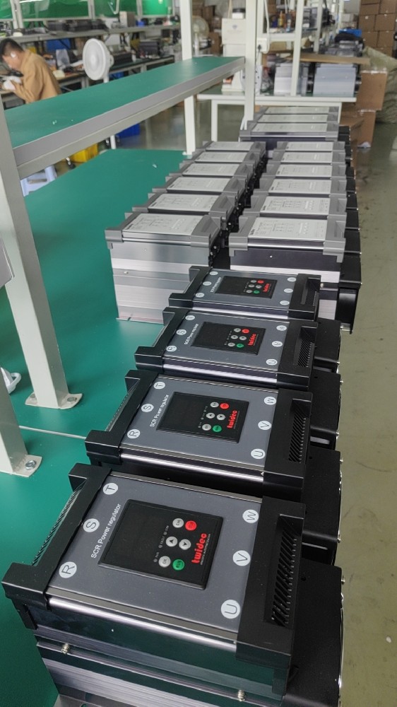 为什么电力调解器的包管丝容易被烧？？？？