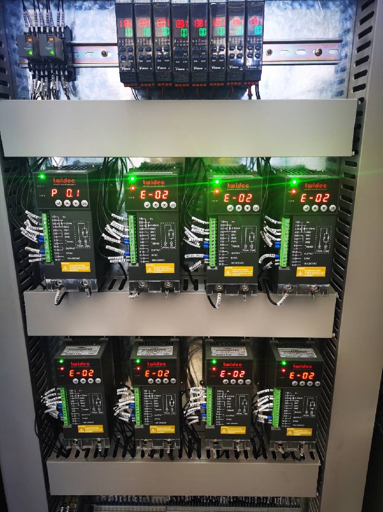 电力调解器不事情了什么缘故原由？？？？？