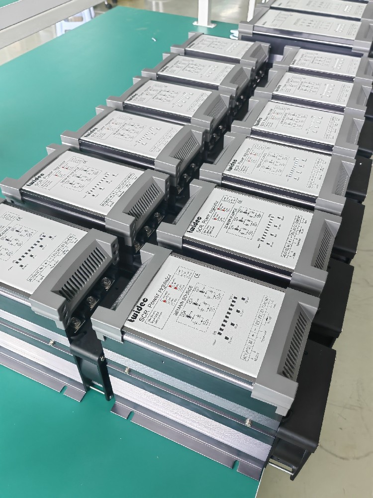 怎样实现多台电力调解器的协同事情以知足重大的电力控制需求？？？？？