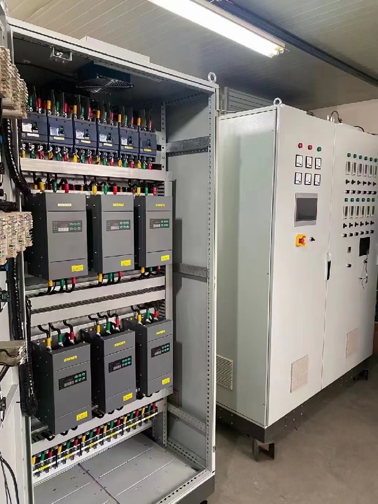 当需要对电力调解器举行参数修改时，，，，，怎样操作能阻止对正在运行的系统造成攻击？？