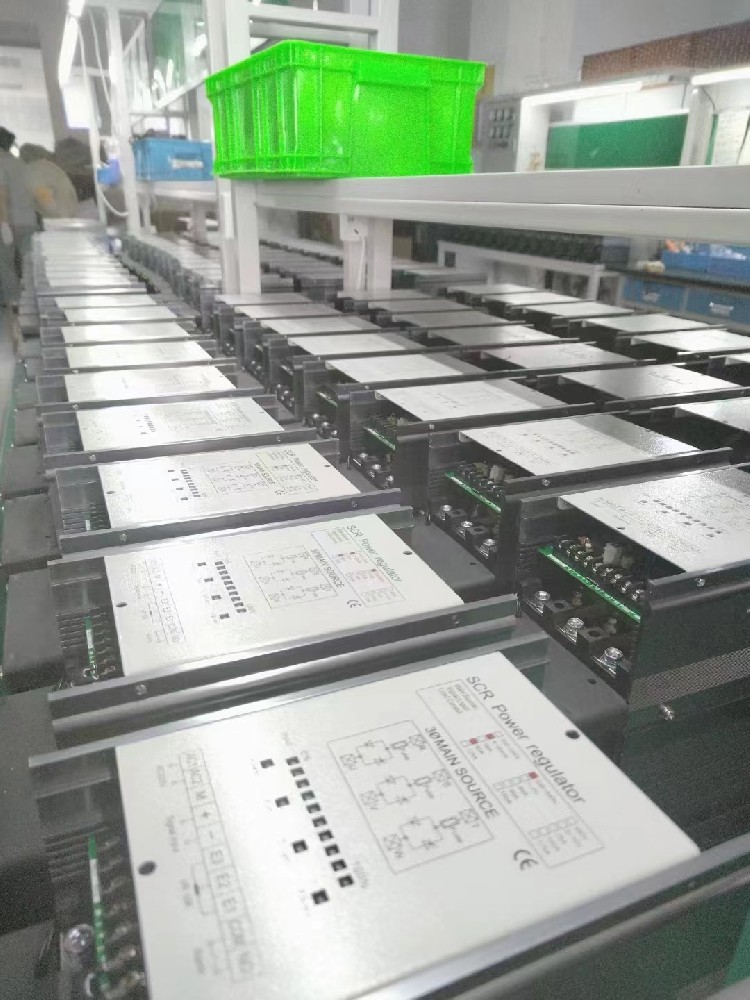 电力调解器的控制算法对其动态响应性能有多大的提升作用？？？