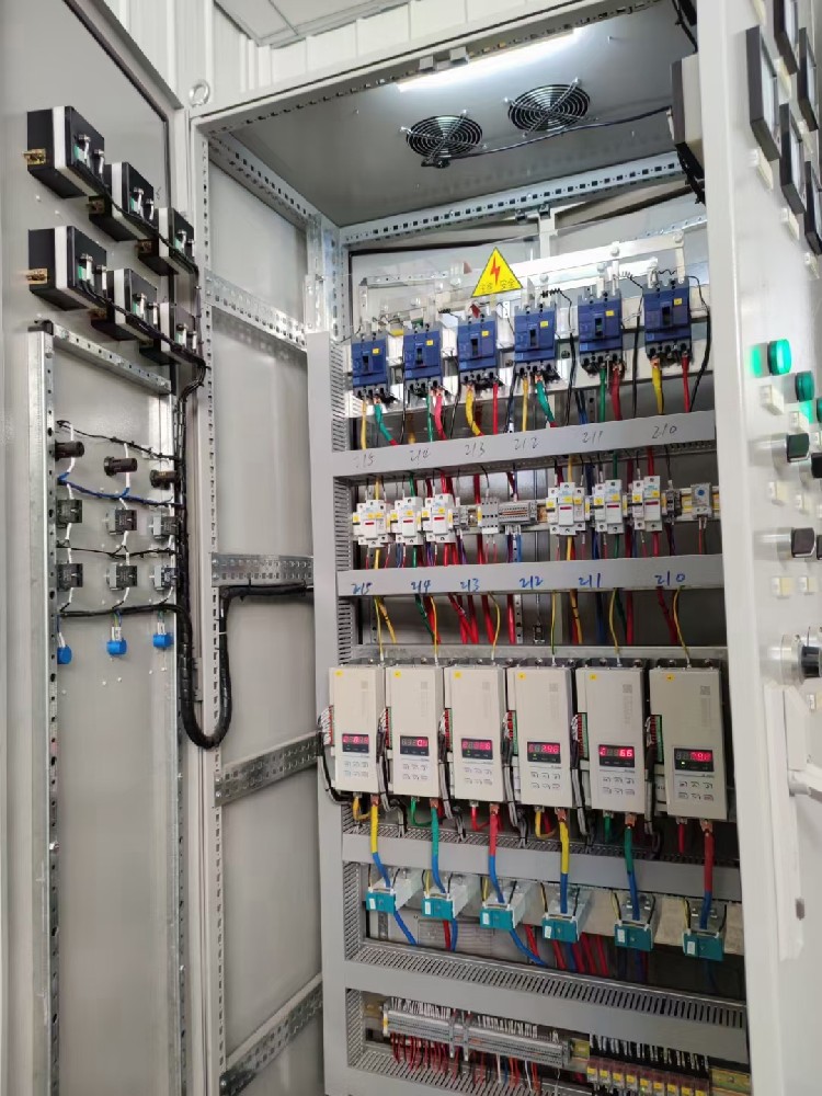 揭秘工业温控黑科技：怎样实现装备 0 误差精准运行？？？