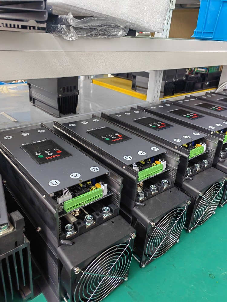 给电力调解器配备的包管丝频仍熔断，，怎样判断是装备过载照旧包管丝规格差池？？